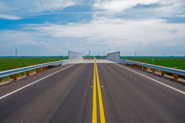 The finished Avenue 11 grade separation